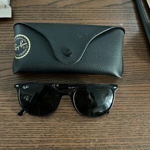Ray Ban Elliot sunglasses